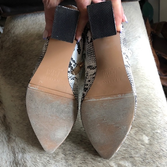 Wetkiss black and white Faux Lizard ankle boots sz 9 - Picture 8 of 8